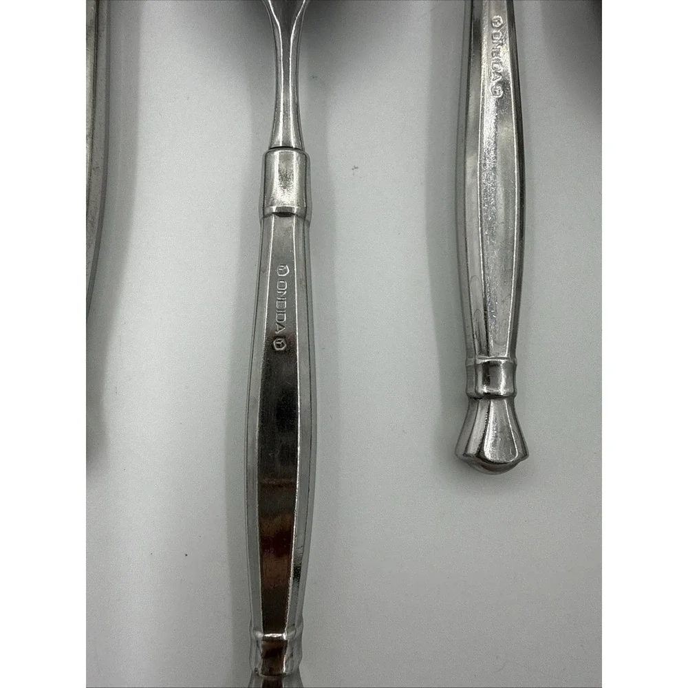 Set Of 9 Oneida Act I Teaspoons Cube Mark Glossy Stainless 6 1/2
